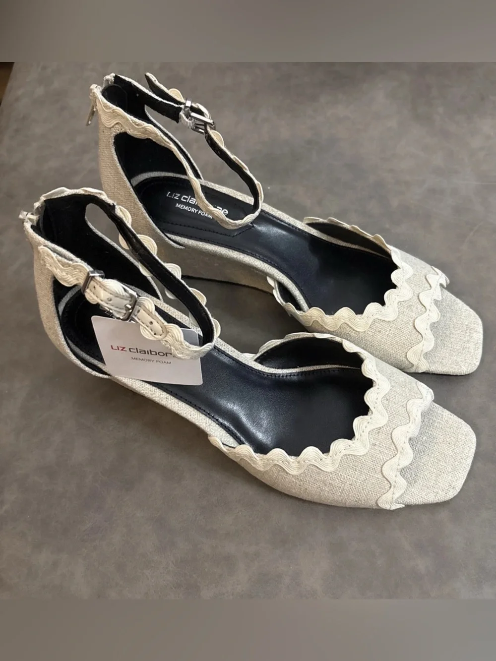 NWT Liz Claiborne Babbler Wedge Sandals, size 9, color: sand.
